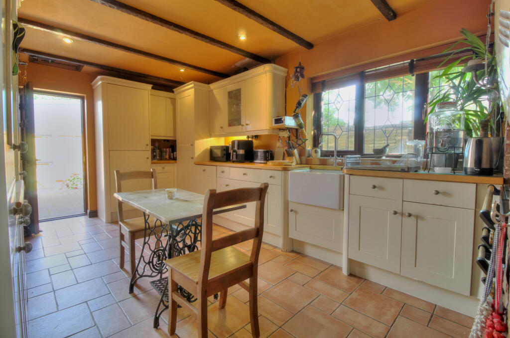 Kitchen breakfast room
