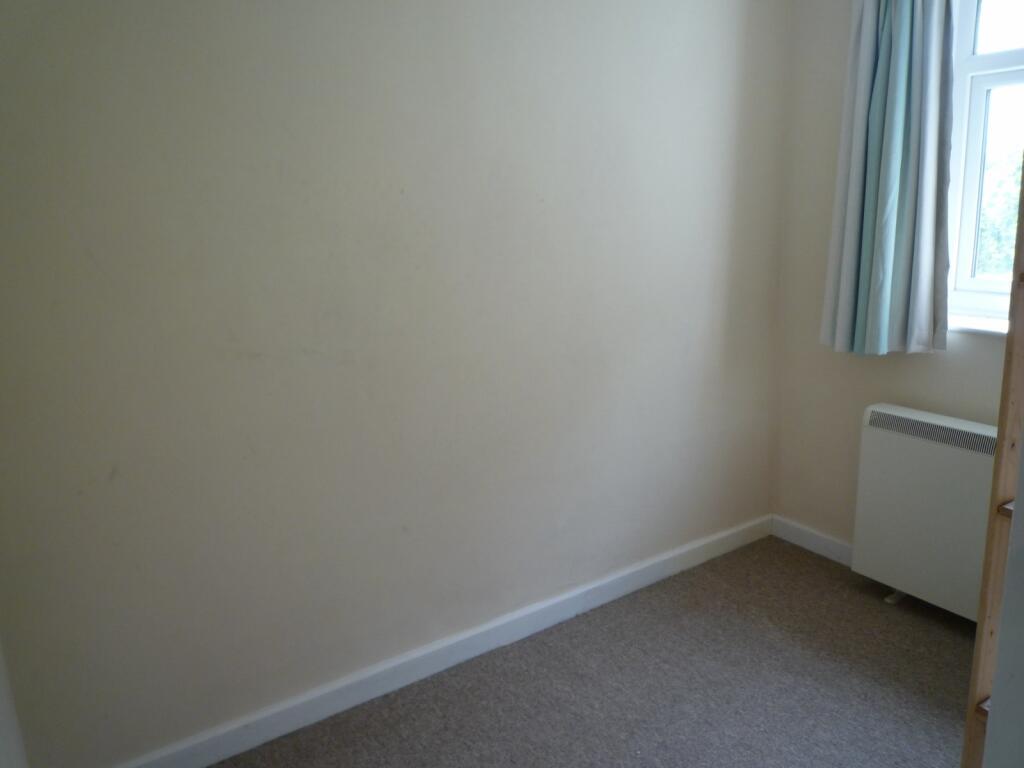 Bedroom 2.JPG