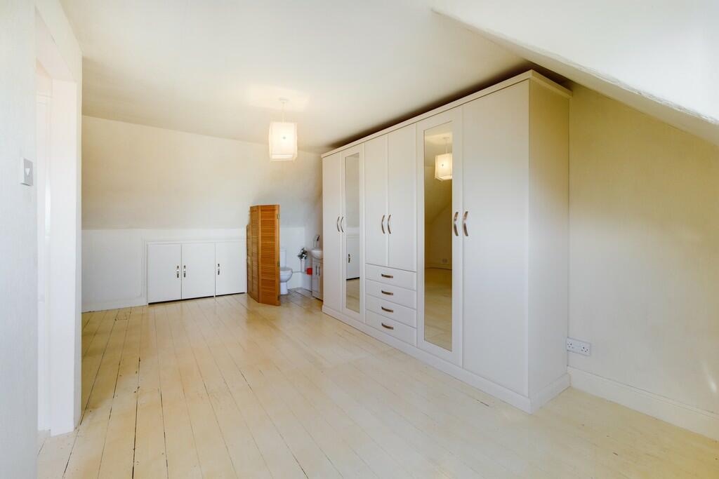 Upper Bedroom