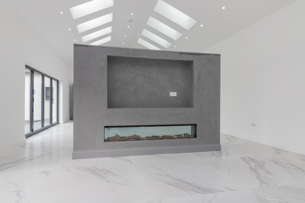 Media Wall with Flame Fire