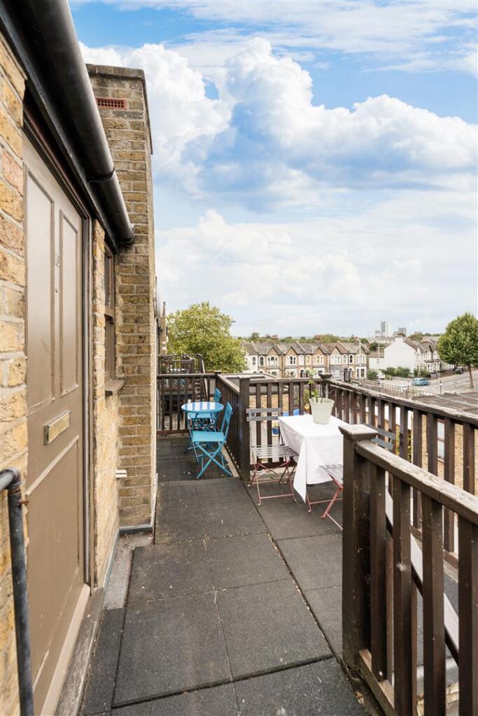 Pretoria Avenue E17