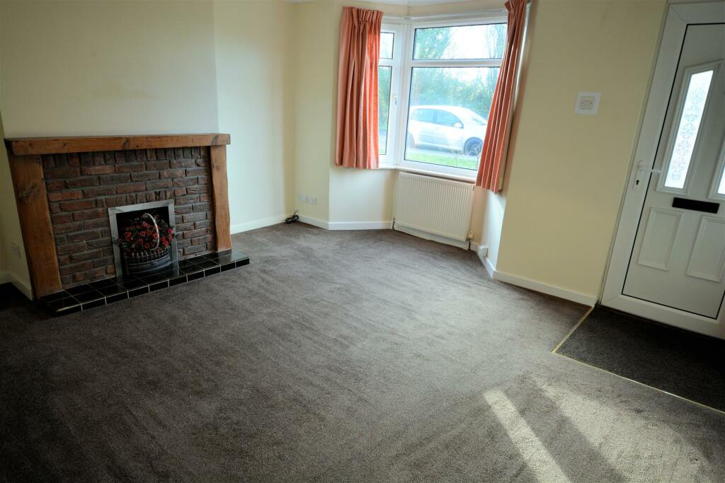 Ash Grove Lounge.jpg