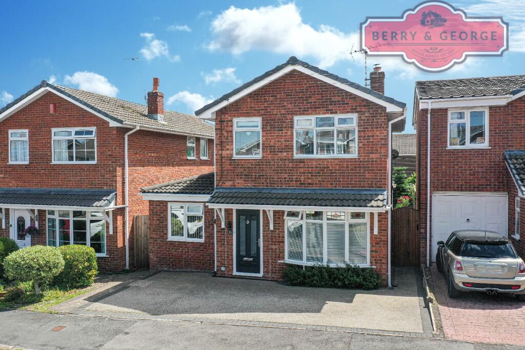 Dafydd Close, CH7 6RZ