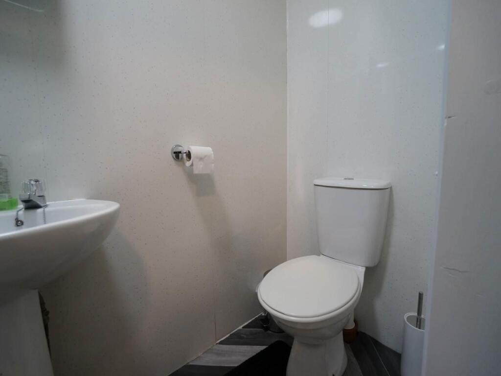 Toilet 1.1.JPG