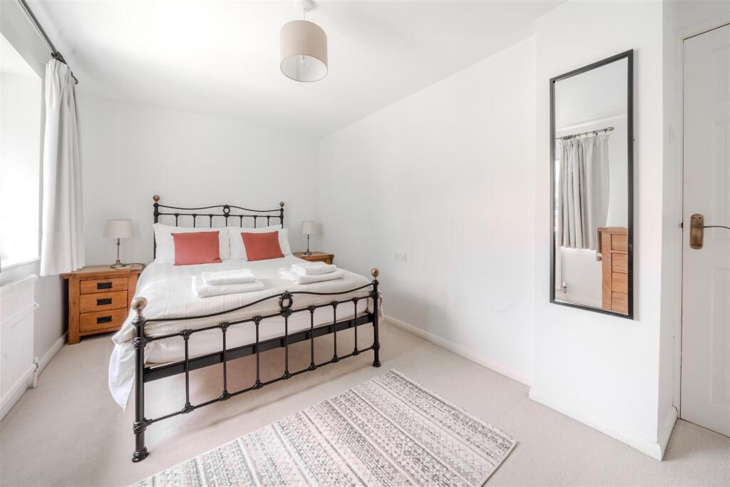 Bedroom1-2.jpg