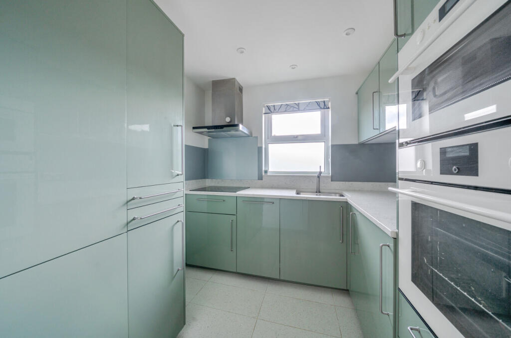 1310449-12-684fe8...