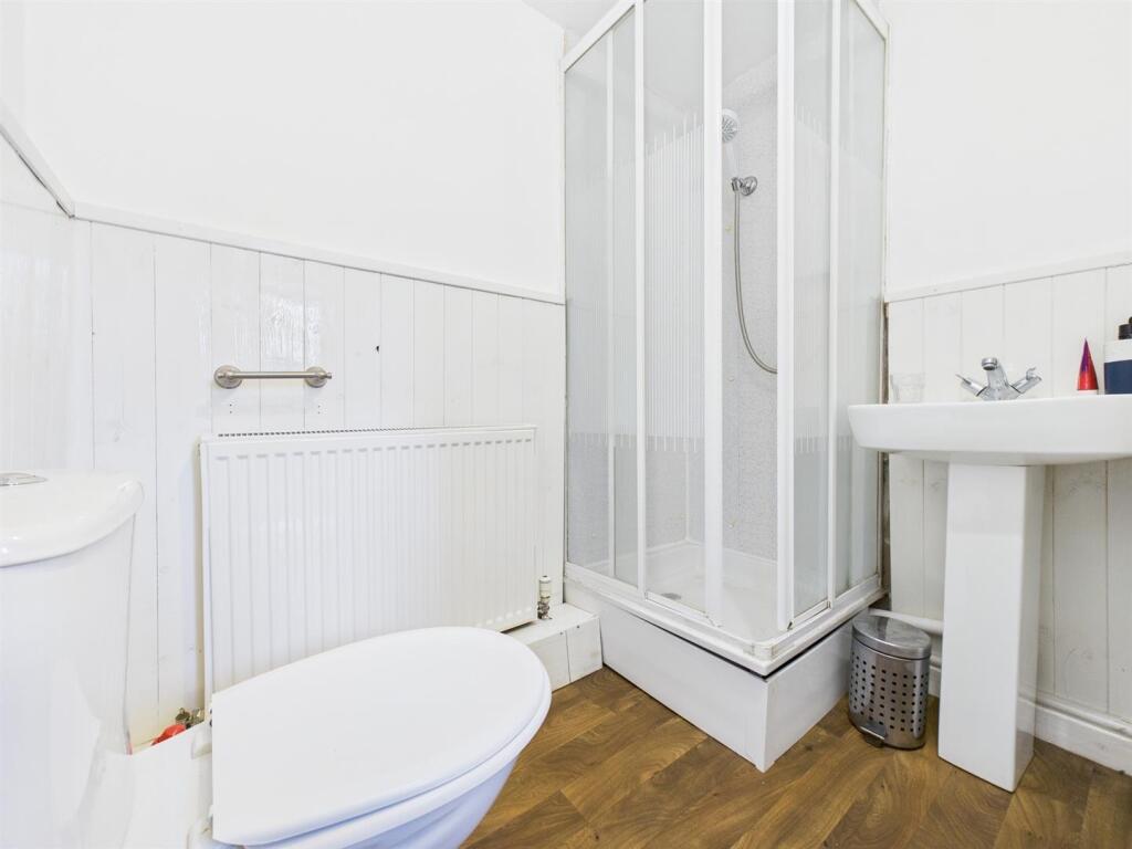 Shower room:
