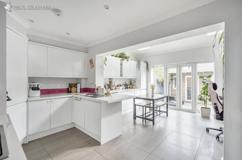 85c1b32e-9b7b-4d4...