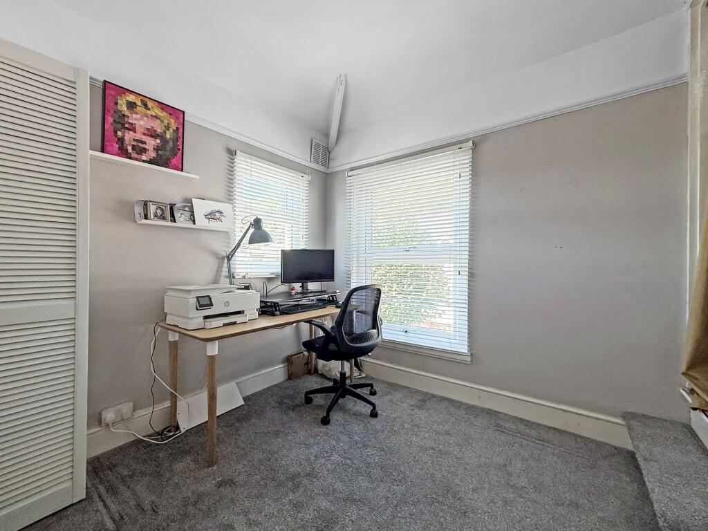 Bedroom 4/Office