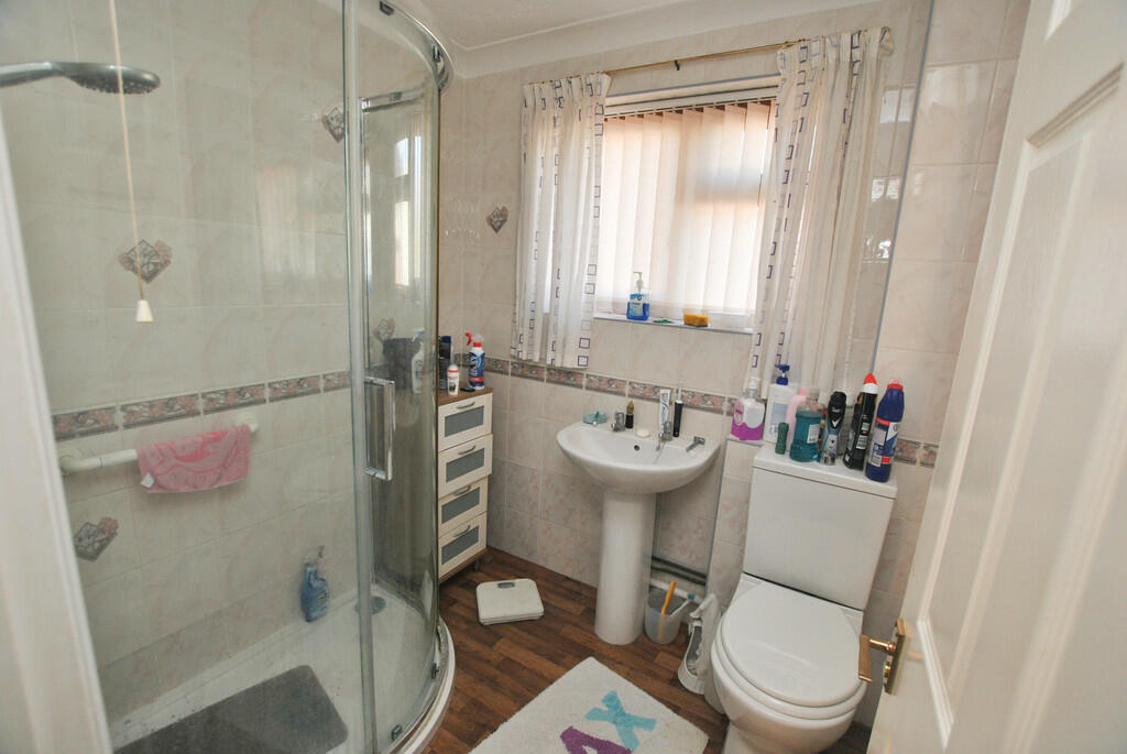 Shower Room_edite...