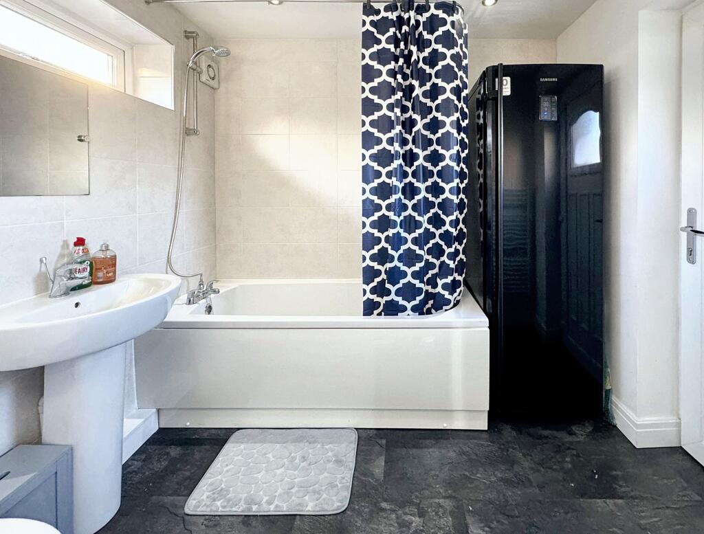 Annex - Bathroom