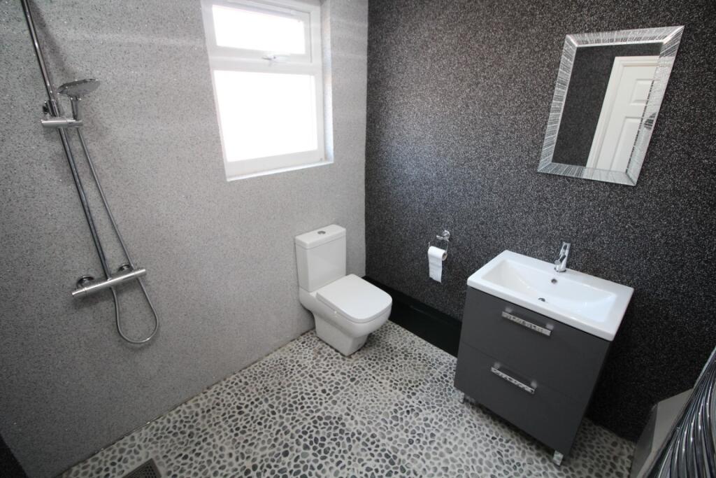 Bedroom 5 En-suite