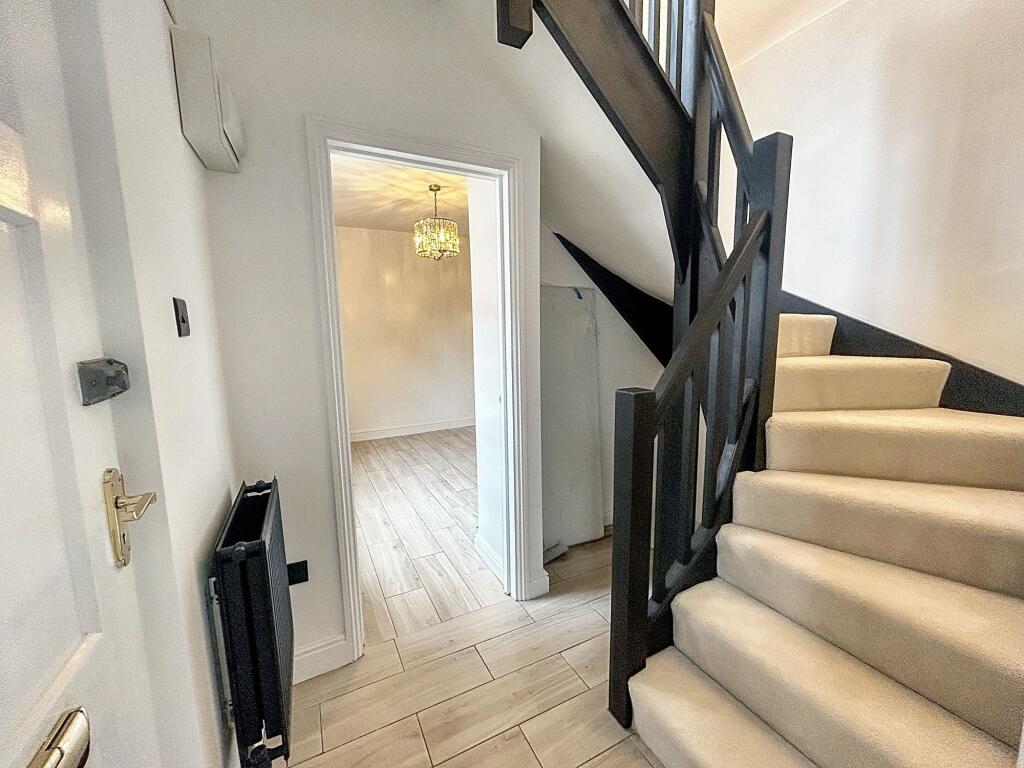 Entrance Hallway/Stairs