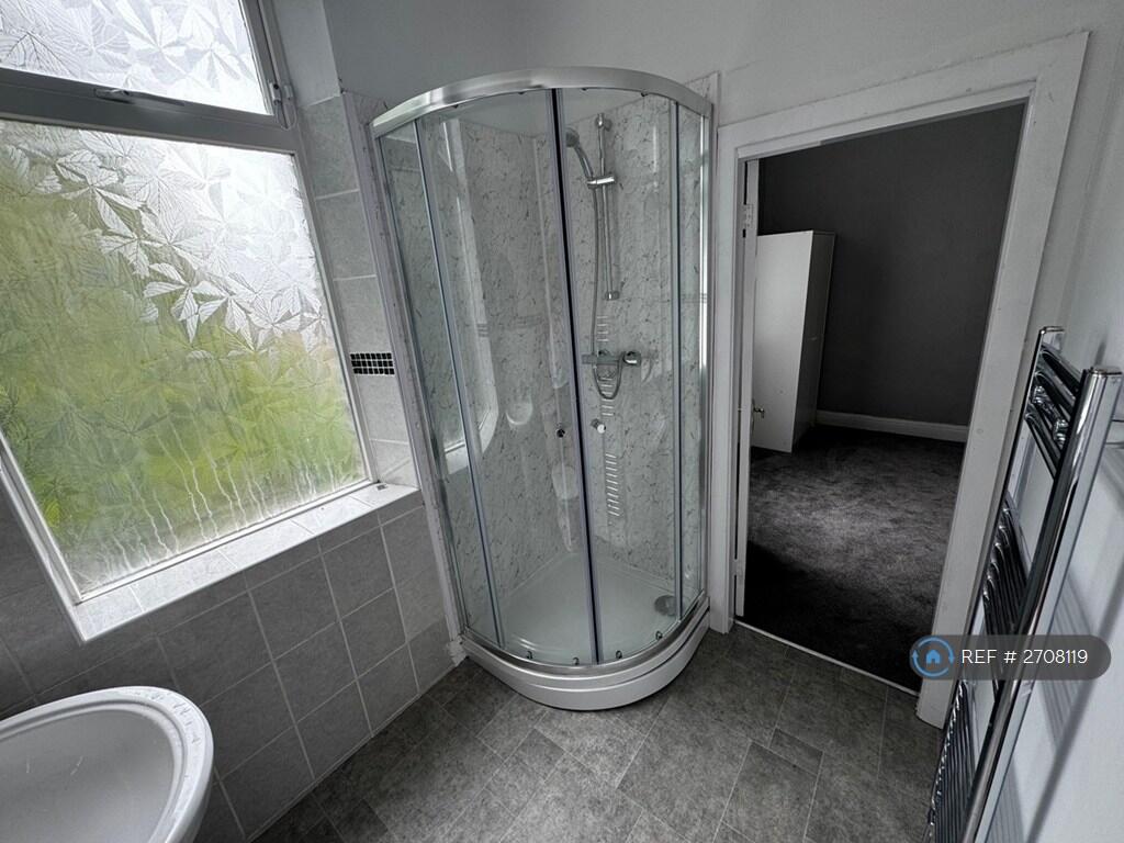 En-Suite Room 2