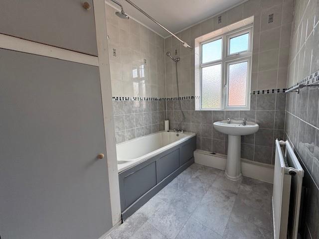 Upstairs Bathroom.jpg