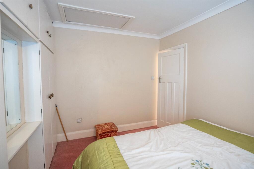 Bedroom 2 (2)
