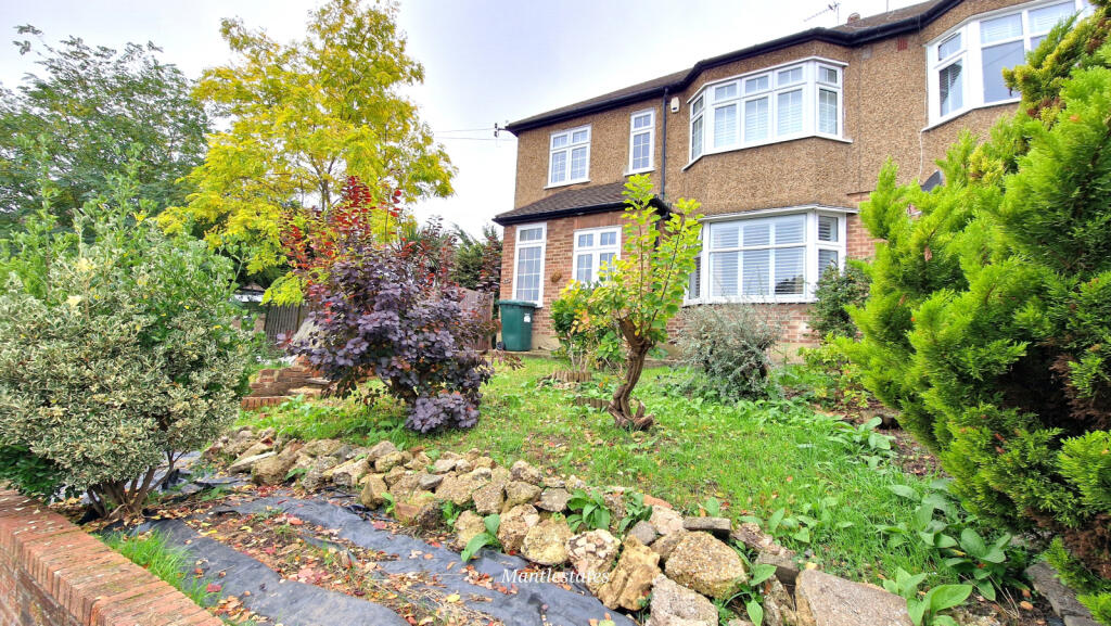 FRONT GARDEN