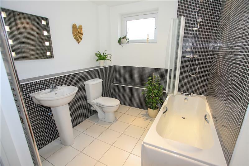 87 Cubitt Way - 12 T202408271416.jpg