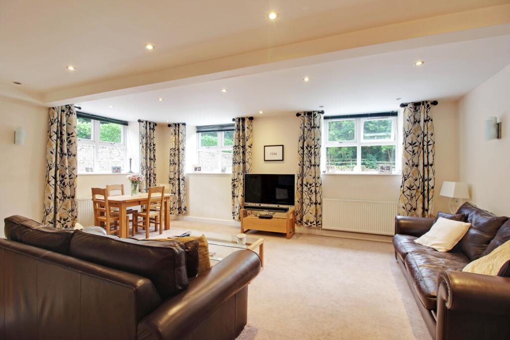 Open Plan Reception Room