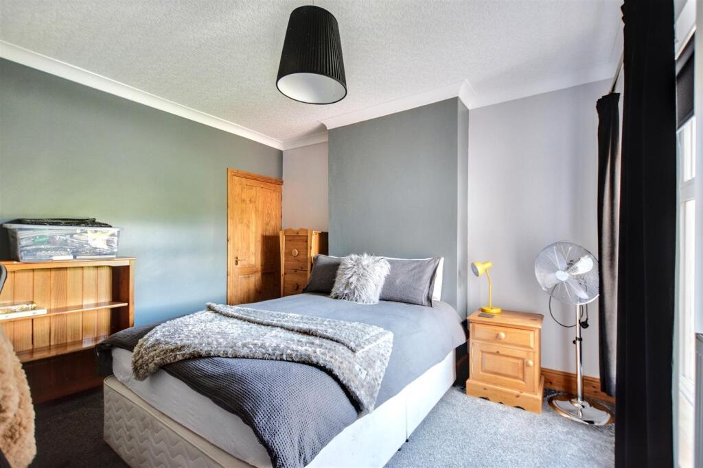 Bedroom 2_1.jpeg