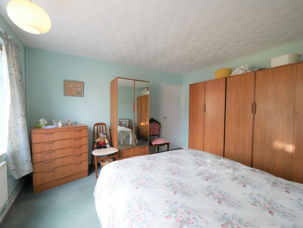 BEDROOM2 2