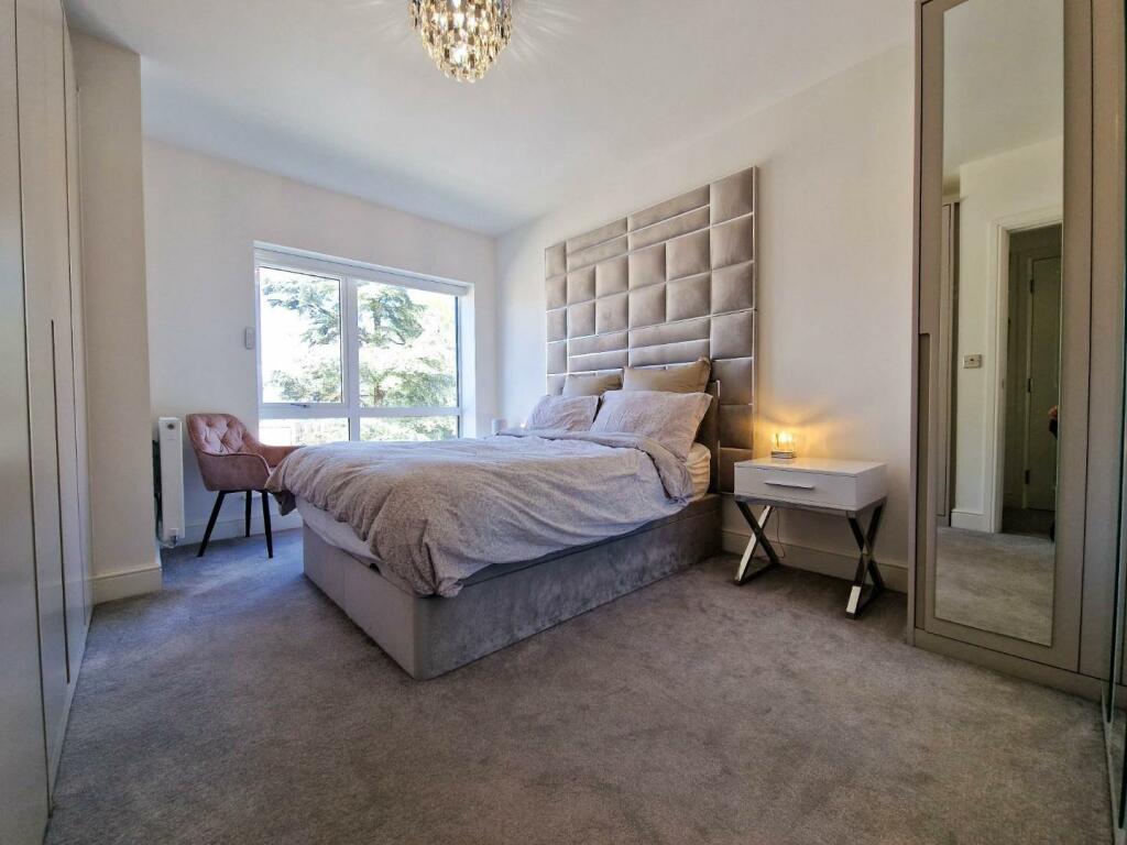 Bedroom 1 (1).jpg