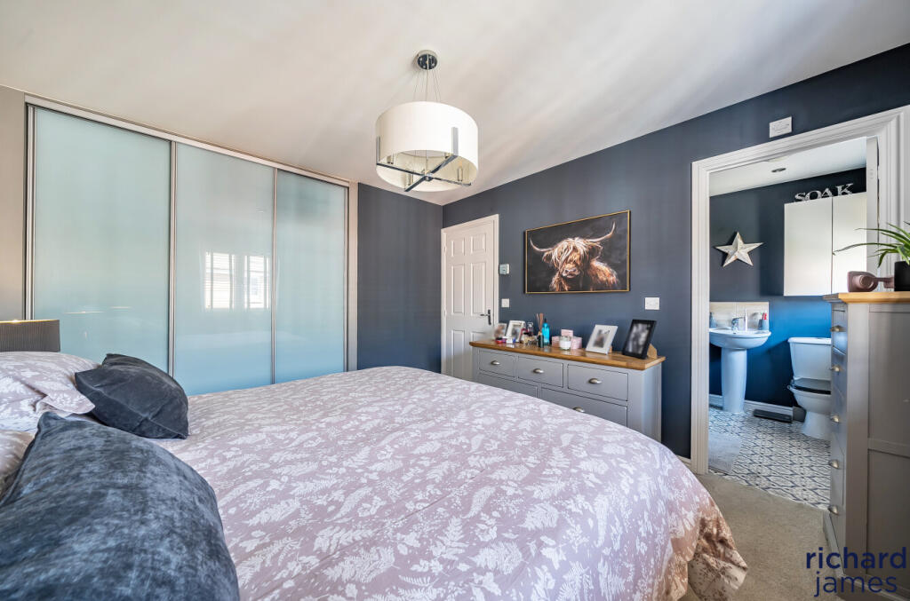 15bf556b2340428699f6330631889a5b