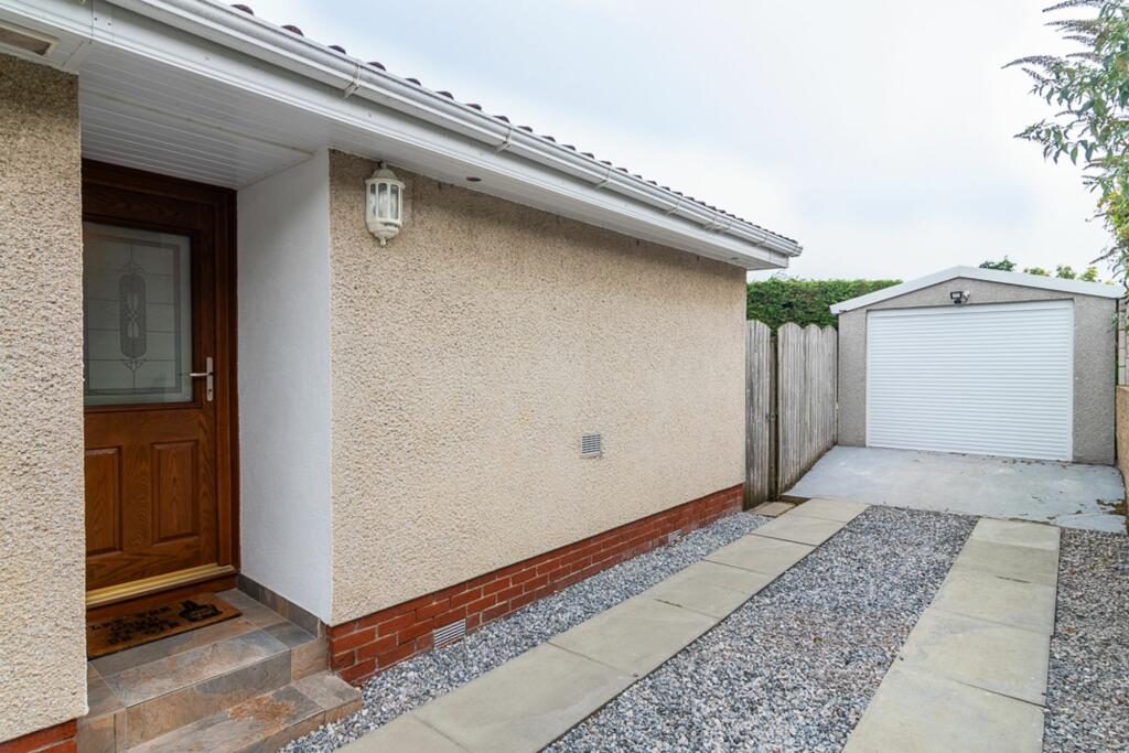 Entrance and driveway