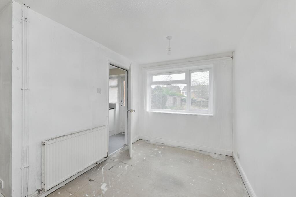 24 Milton Dene, Hemel Hempstead, HP2 7PE