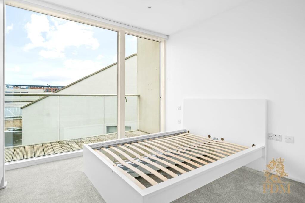 APT 513 Nottingham One Canal Street Nottingham NG1