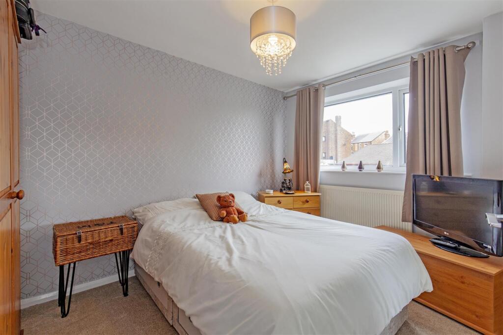 Bedroom 2-1.jpg