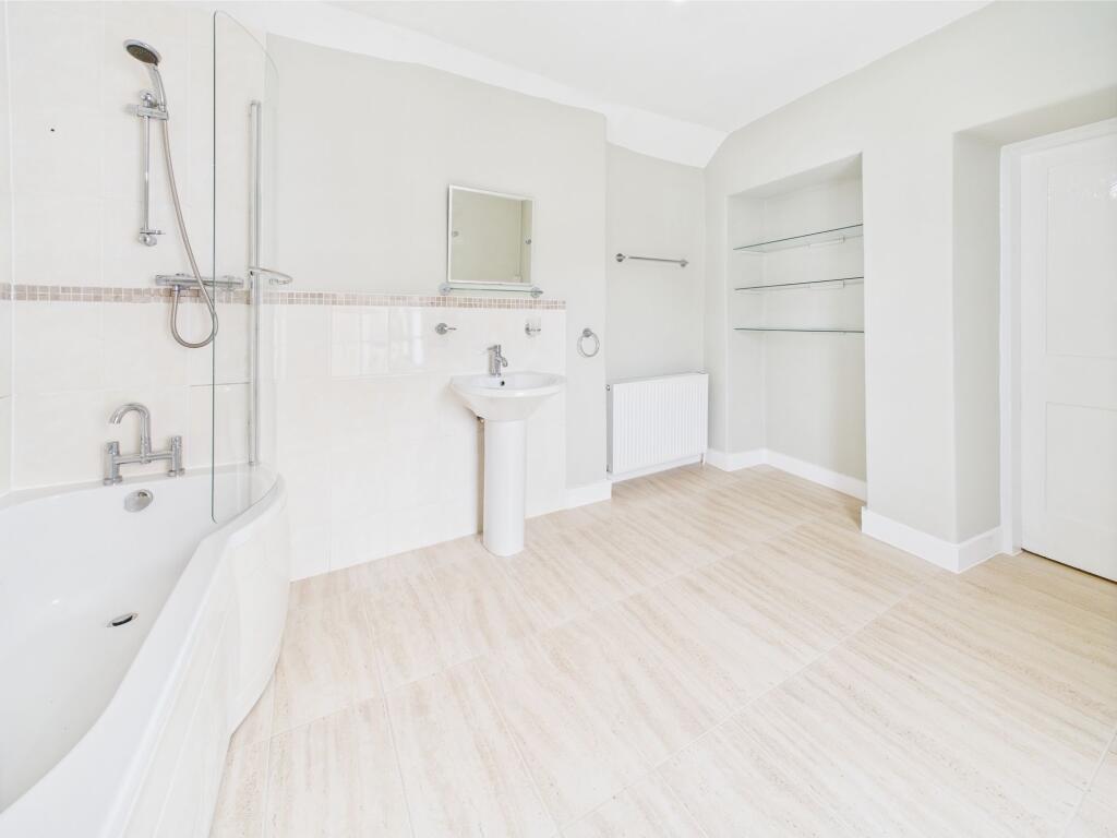 Second floor floor family bathroom