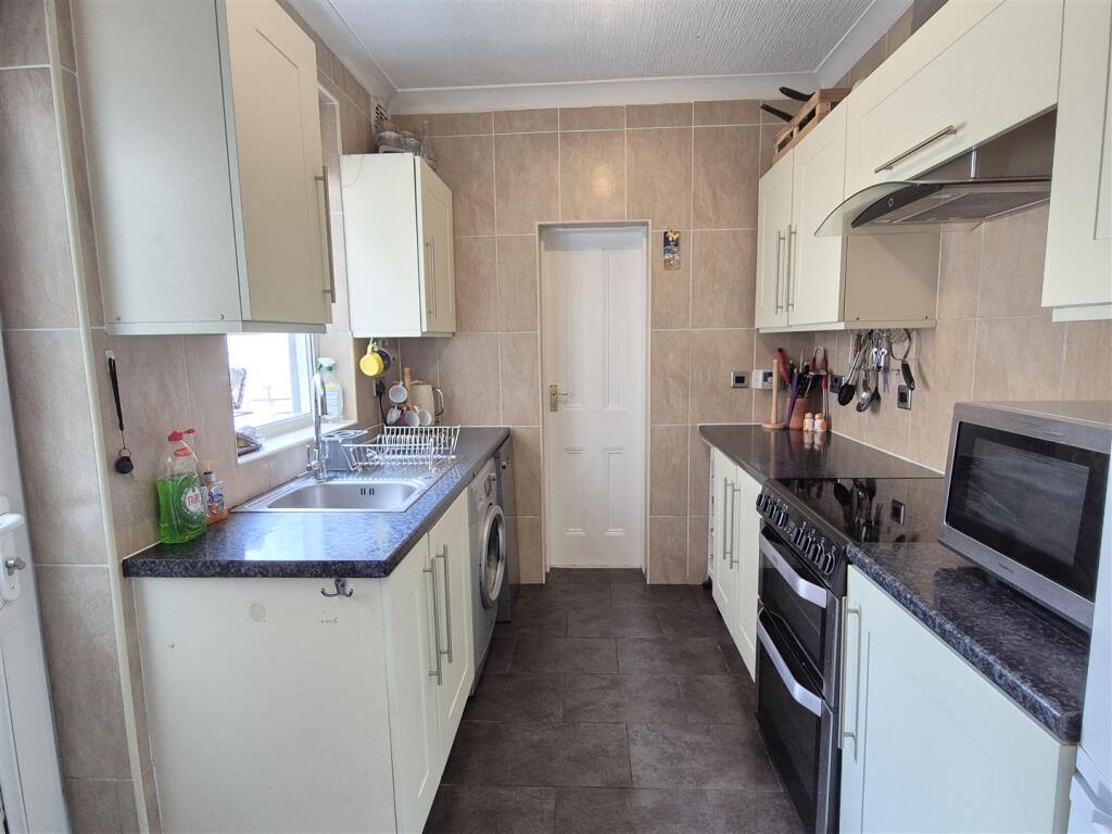 Fitted Kitchen