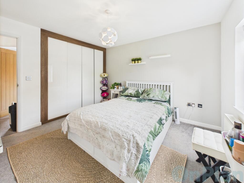 CAM04024G0-PR0029-STILL003