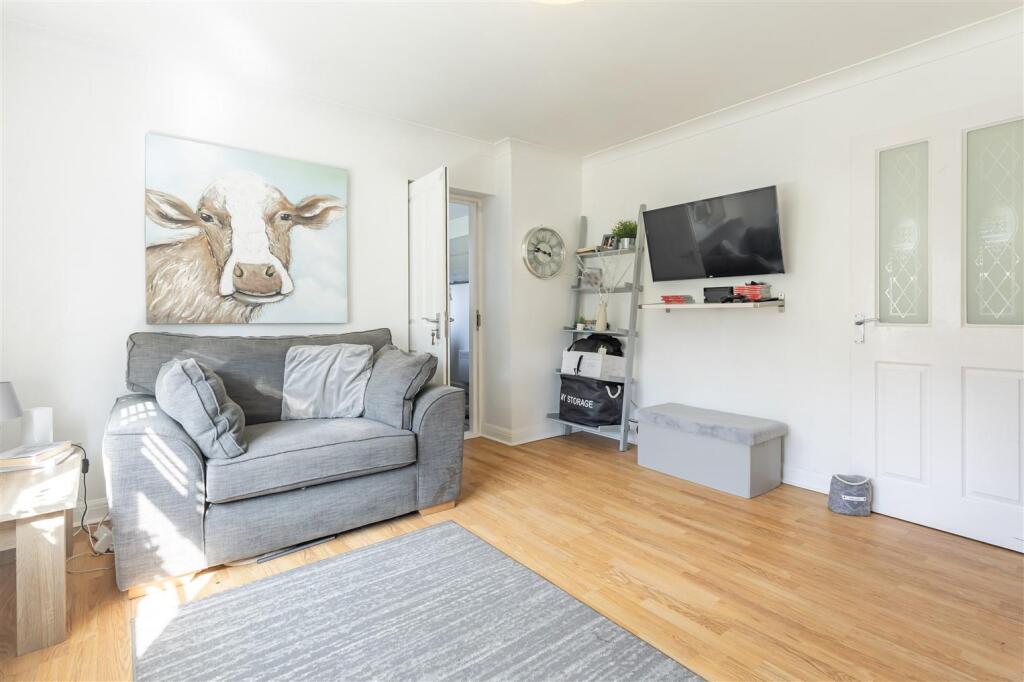 12 Forest Dr (11).jpg