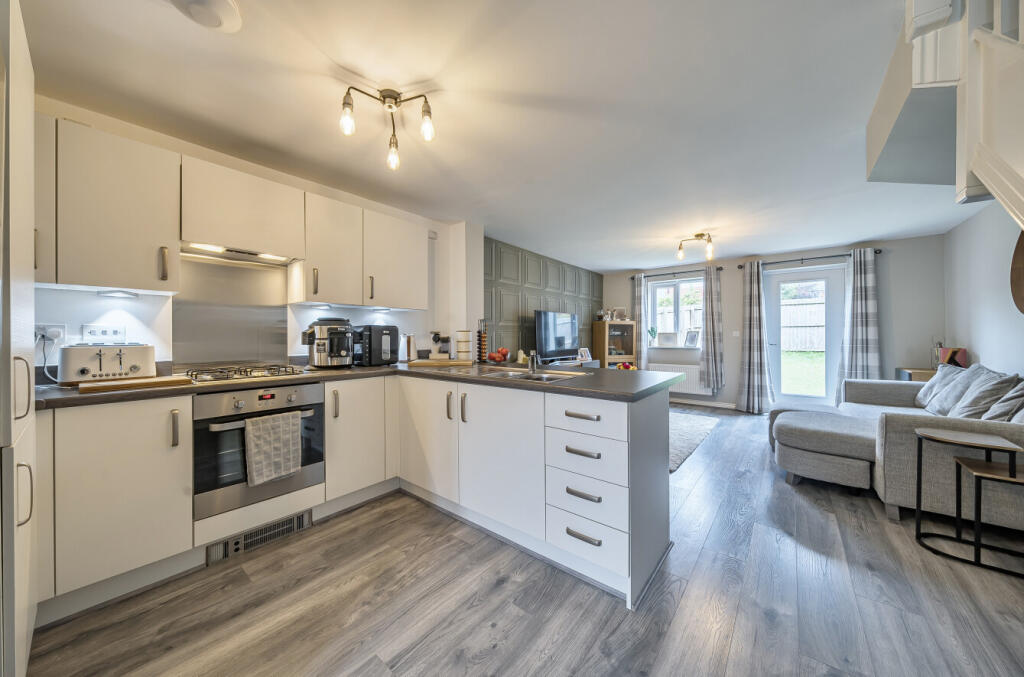 1343267-12-68aede...