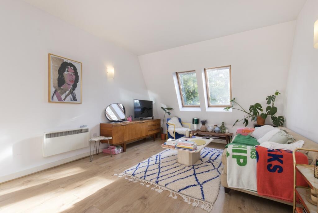 Red Square, 3 Pia...