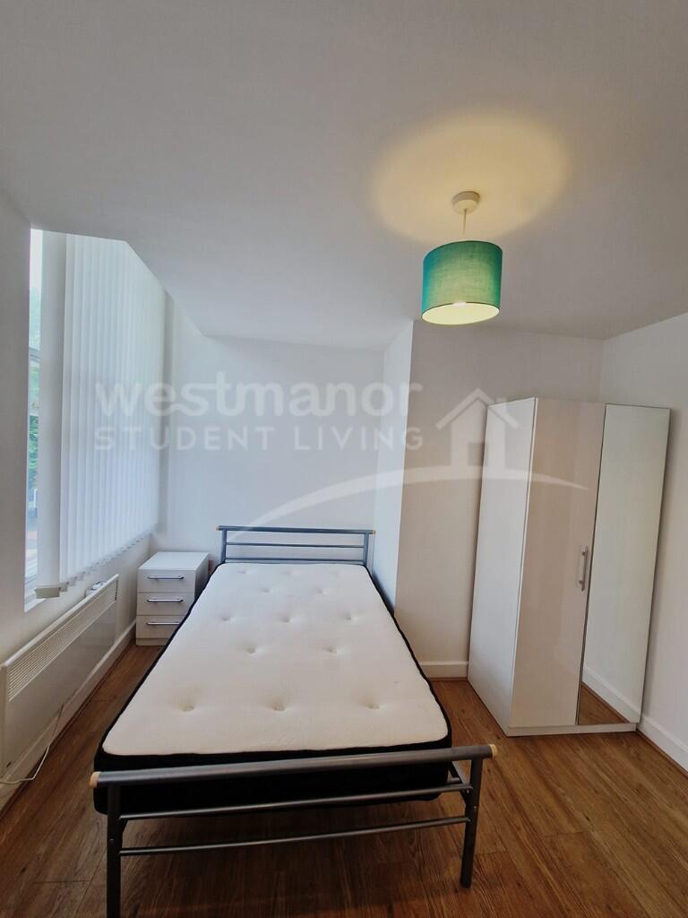 FLAT 1