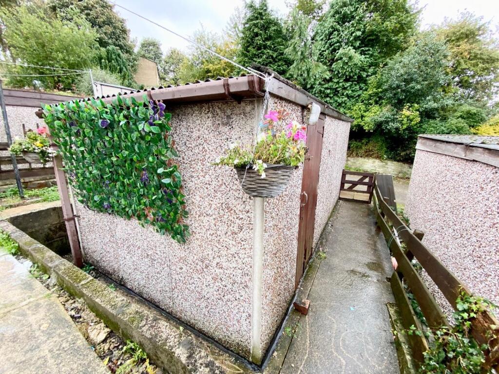 DETACHED GARAGE