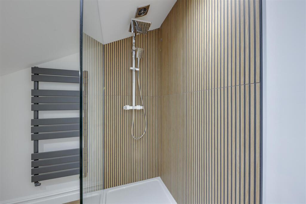 Feature Shower