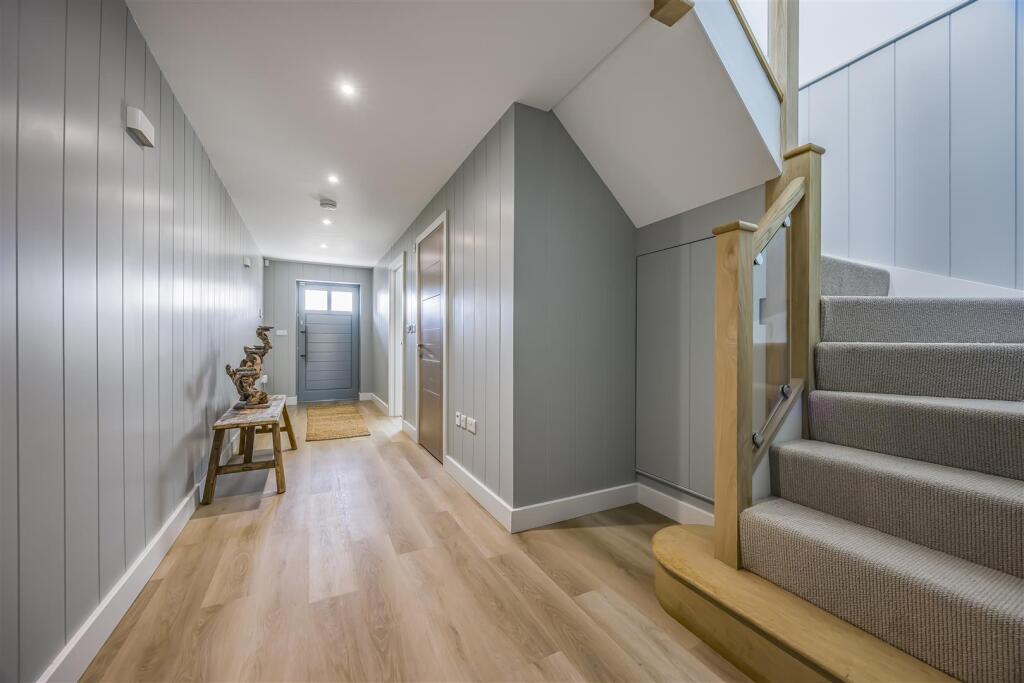 43 East Bracklesham Drive, Bracklesham Bay-Portico