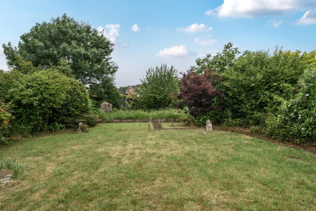 1303890-2-6841e12...