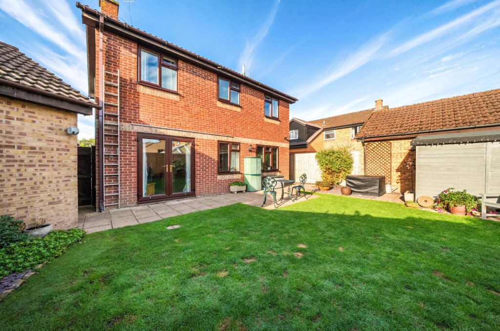 1371573-5-68f8a358234e4