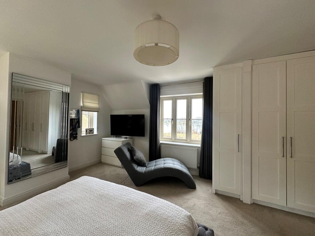 Master bedroom 2