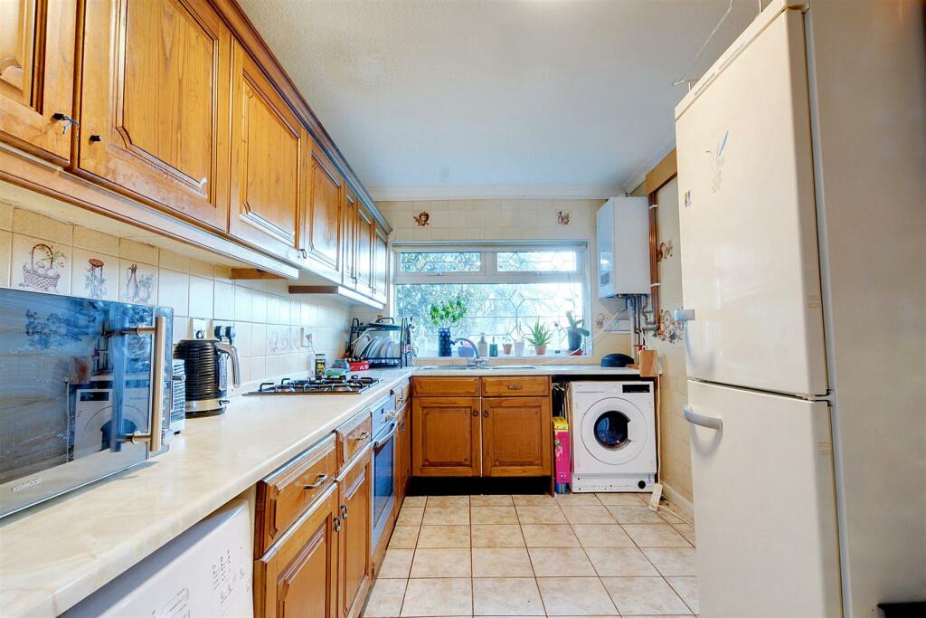 Kitchen_2.jpeg