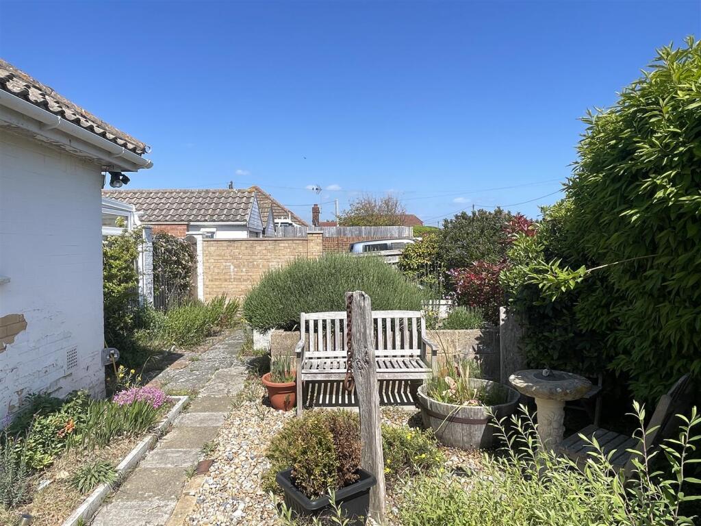 89 Innings Dr new side gdn 1.JPG