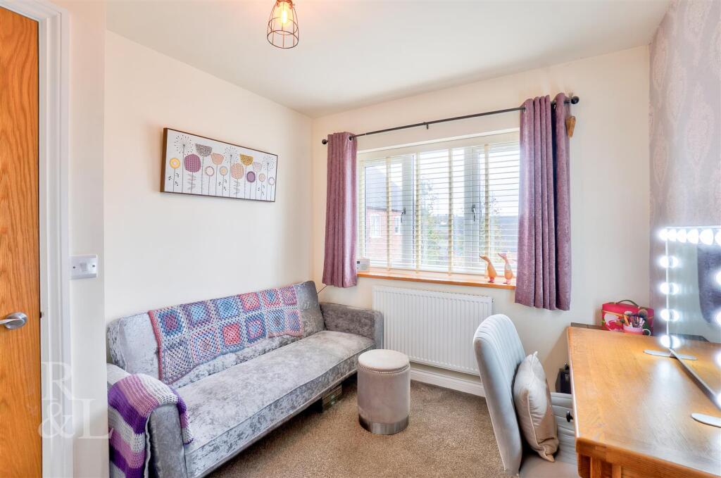 20 Ragley Close (25).jpg