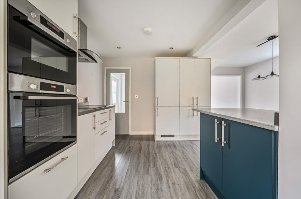 1380129-23-690cc7...