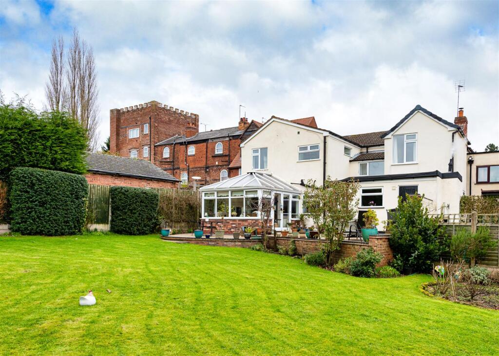 66 Sedgley Road-garden4 FEB25.jpg