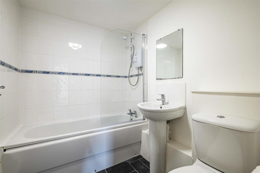 204 Sheridan court 6 of 7.jpg
